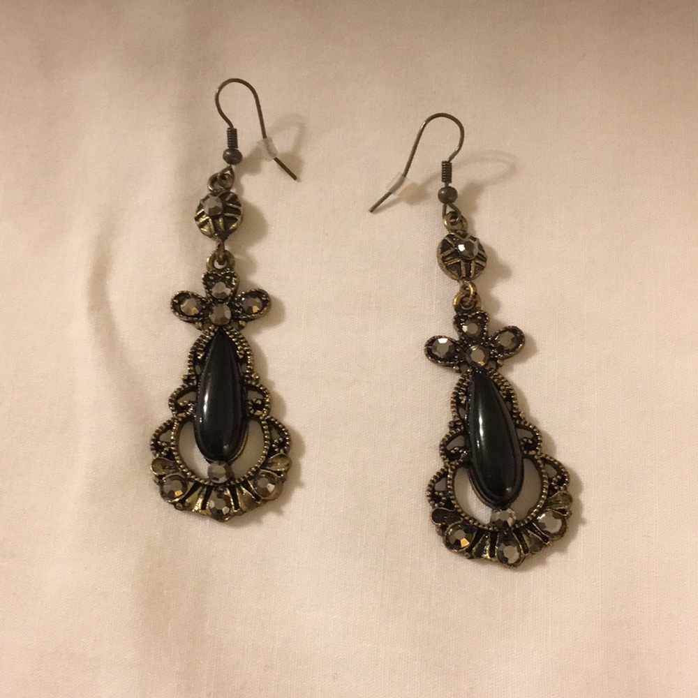 Earrings - Picture 3 of 4